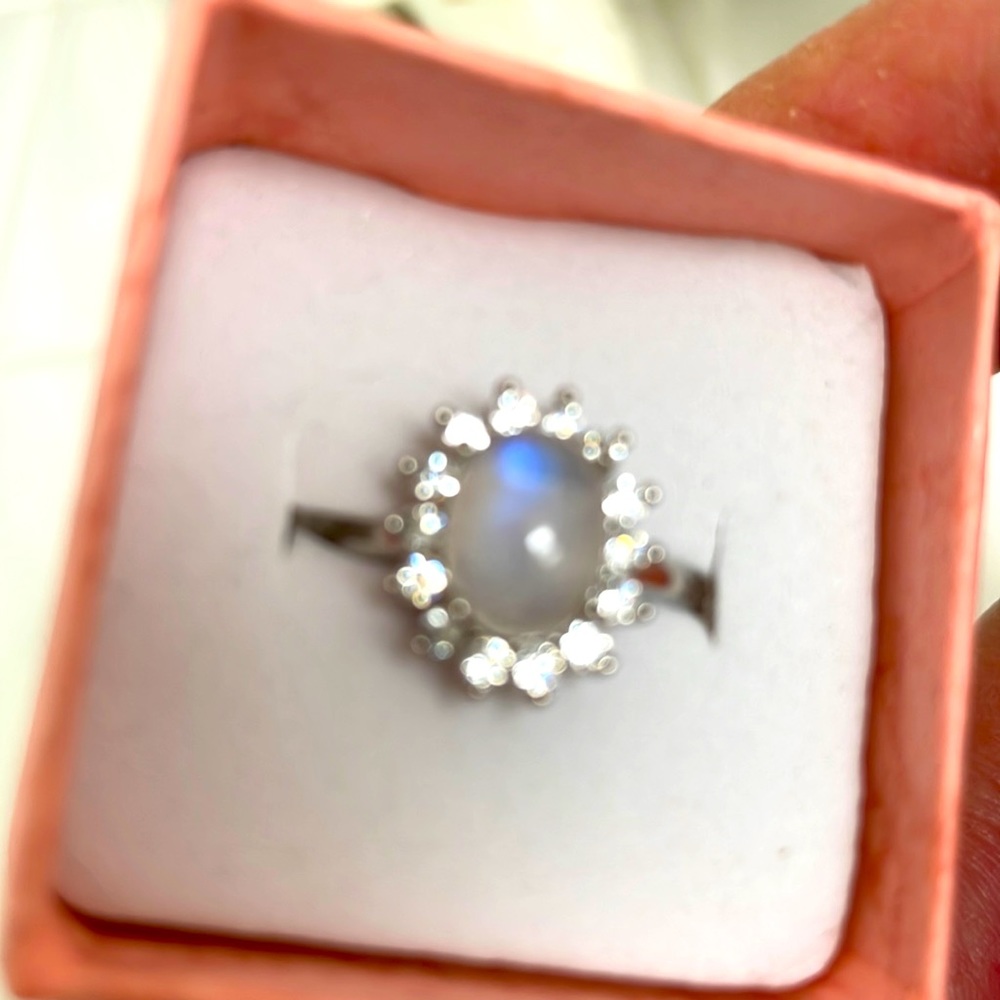 Adjustable moonstone ring - Picture 3 of 3